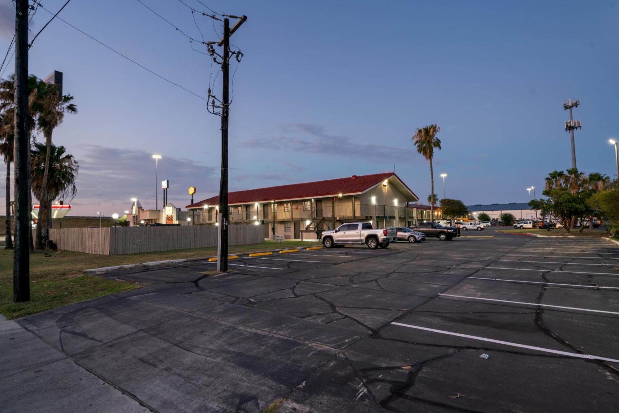 La Quinta Inn By Wyndham Corpus Christi North Екстериор снимка