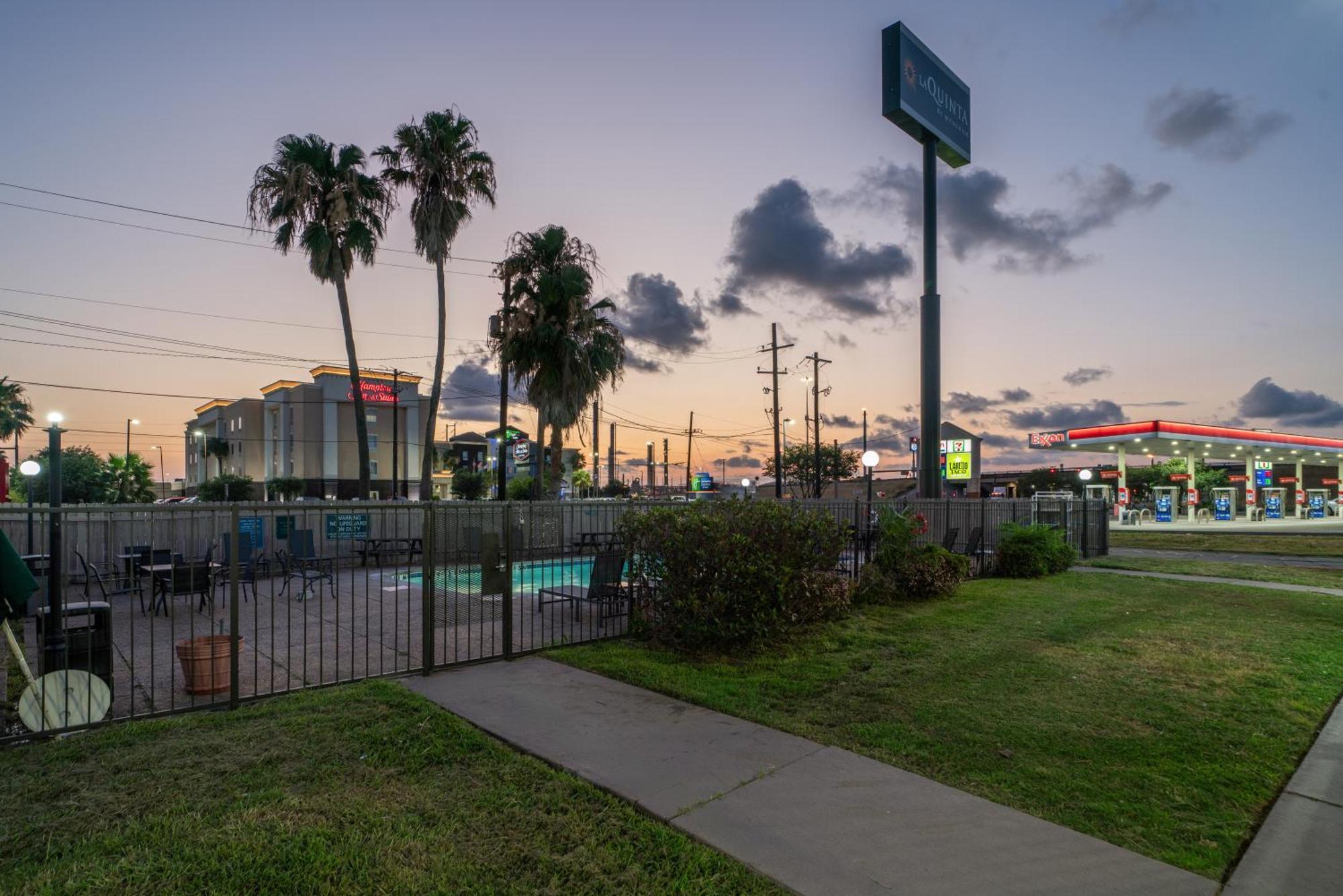 La Quinta Inn By Wyndham Corpus Christi North Екстериор снимка