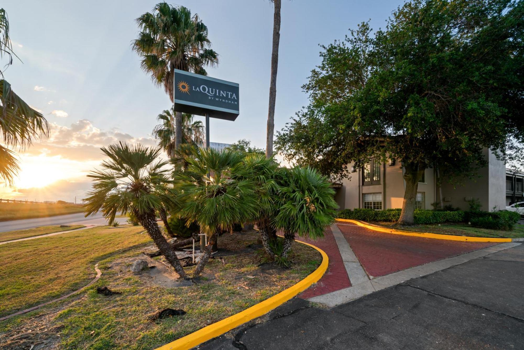 La Quinta Inn By Wyndham Corpus Christi North Екстериор снимка