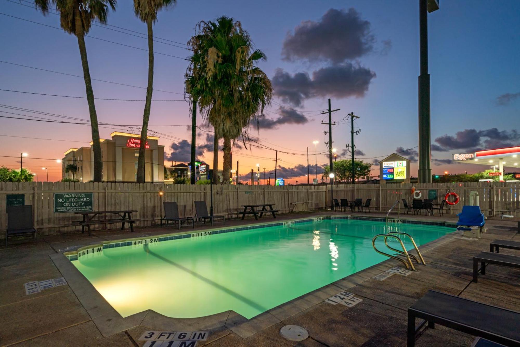 La Quinta Inn By Wyndham Corpus Christi North Екстериор снимка