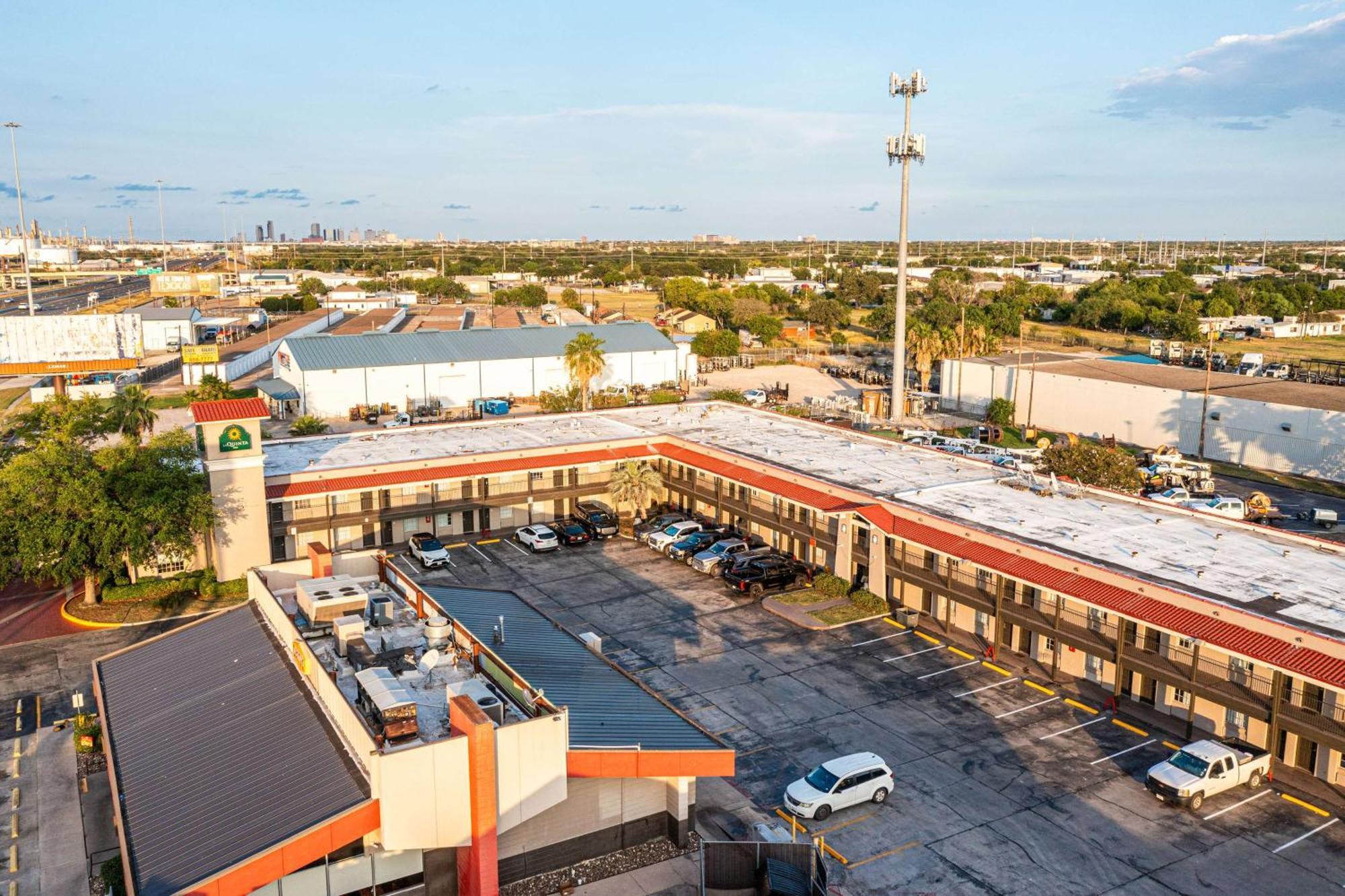 La Quinta Inn By Wyndham Corpus Christi North Екстериор снимка