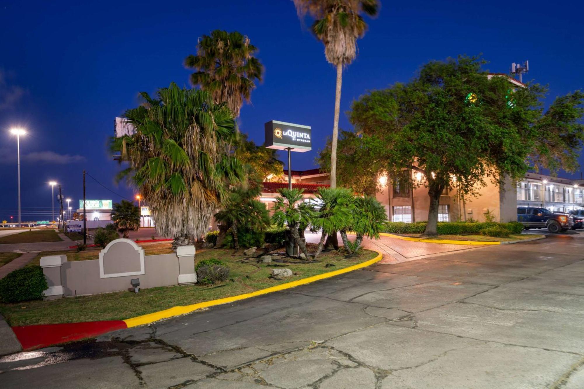 La Quinta Inn By Wyndham Corpus Christi North Екстериор снимка